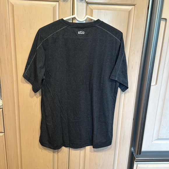 Stio Men’s short sleeve t-shirt bundle - Picture 3 of 6